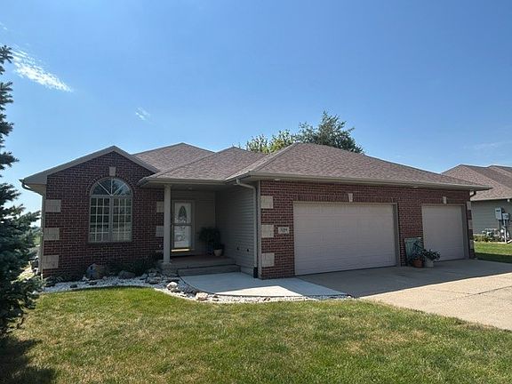 2nd image of 3204 Lily Ln