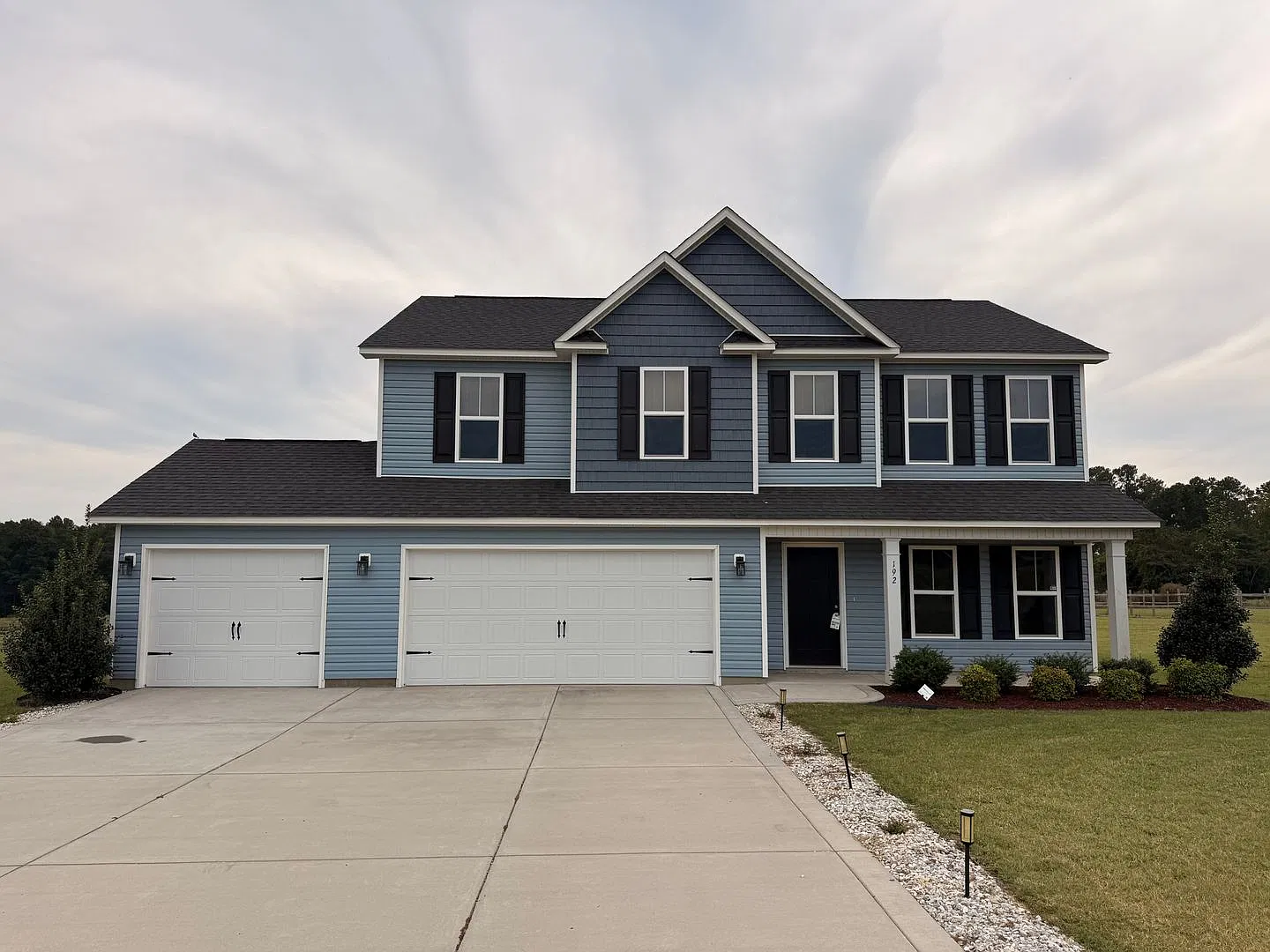 Spacious 4 Bed 2.5 Bath Home in Raeford — Photo 1