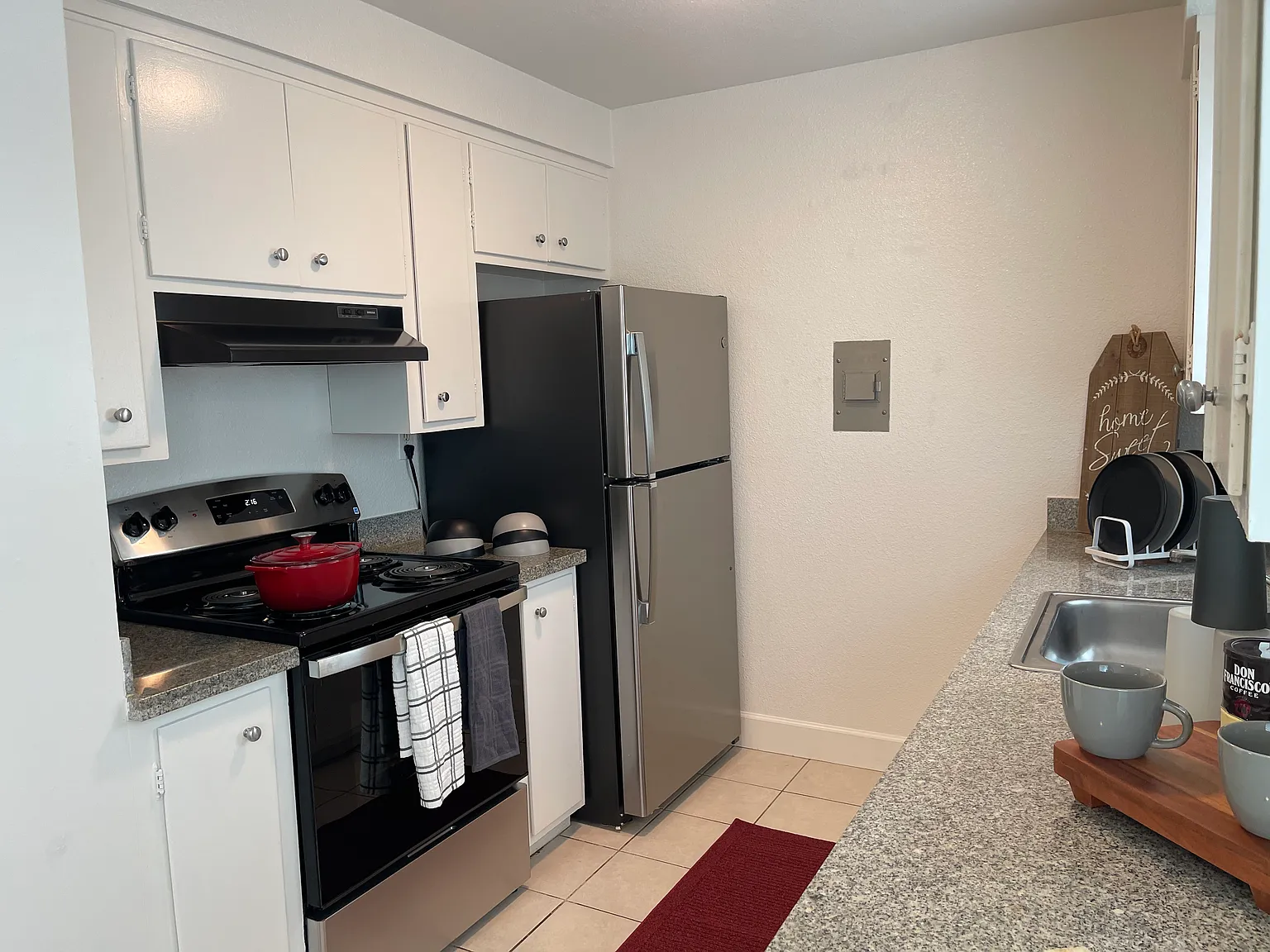 1580 Hollenbeck Ave — Photo 3
