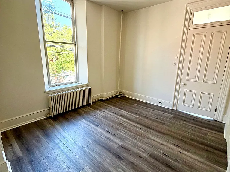 446 N Duke St #2F — Photo 7