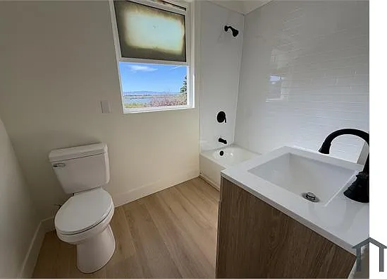 3 bed, 1100 sqft, $3,150 — Photo 4