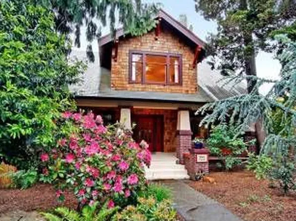 9042 6th Ave NW, Seattle, WA 98117