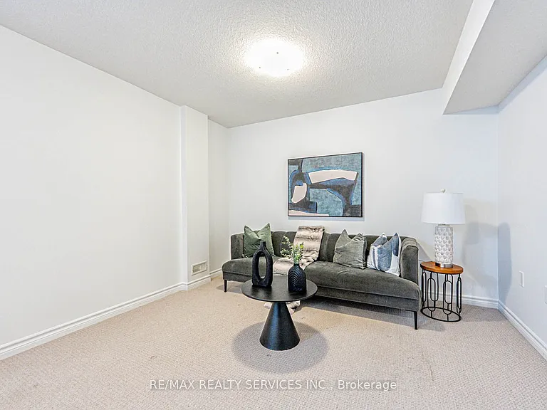 22 Arlington Cres #22 — Photo 21