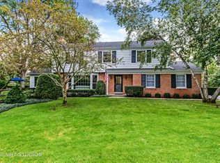 635 Woodland Ln N, Northfield, IL 60093