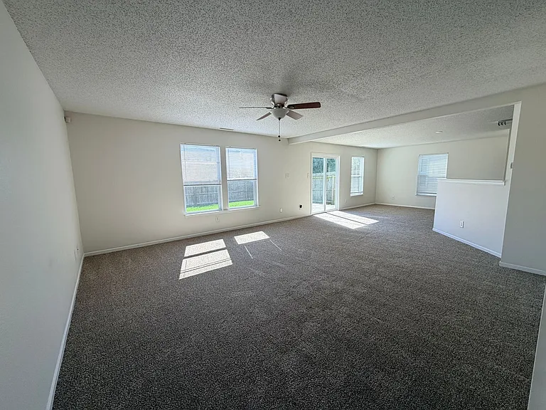 1723 Elijah Blue Dr — Photo 3