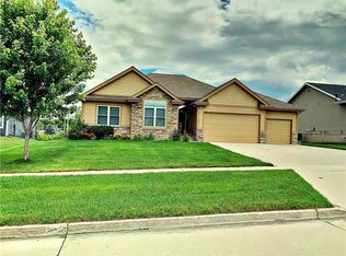 1331 Crimson St, West Des Moines, IA 50266