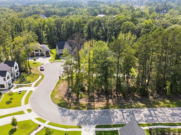 2nd image of 7939 Maple Ln