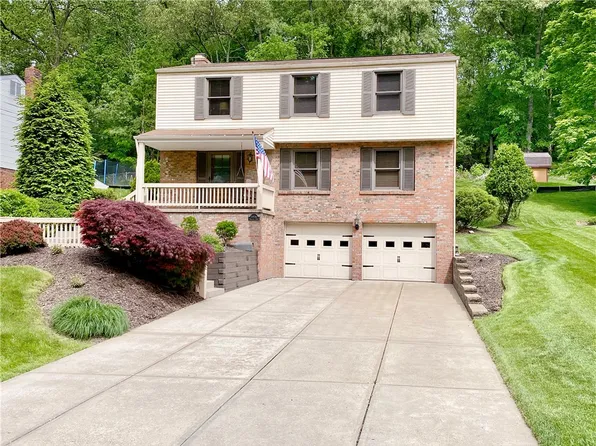 5976 Dashwood Dr, Bethel Park, PA 15102