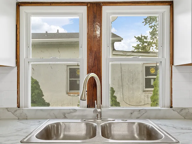 1858 Wilbur Ave — Photo 7