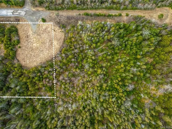45B Crestwood Ln, Saint Andrews, NB E5B 2N8
