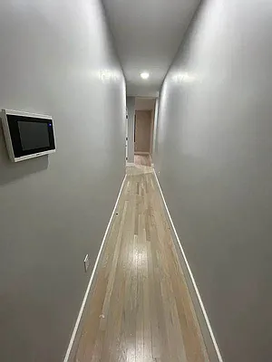 Building, photo 1