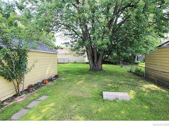2nd image of 161 Wellington Ave