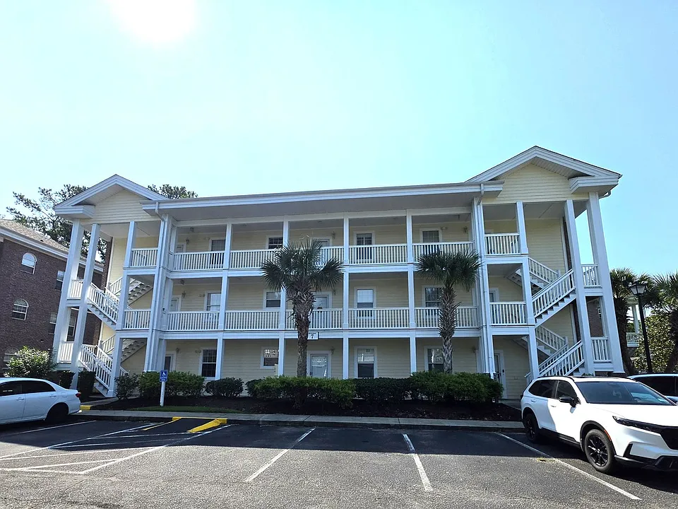 4231 Hibiscus Dr #7