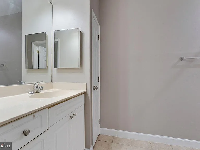 501 Hungerford Dr #144 — Photo 26