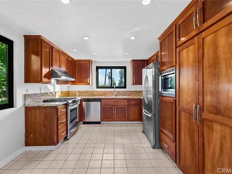 330 W State St #316 — Photo 18