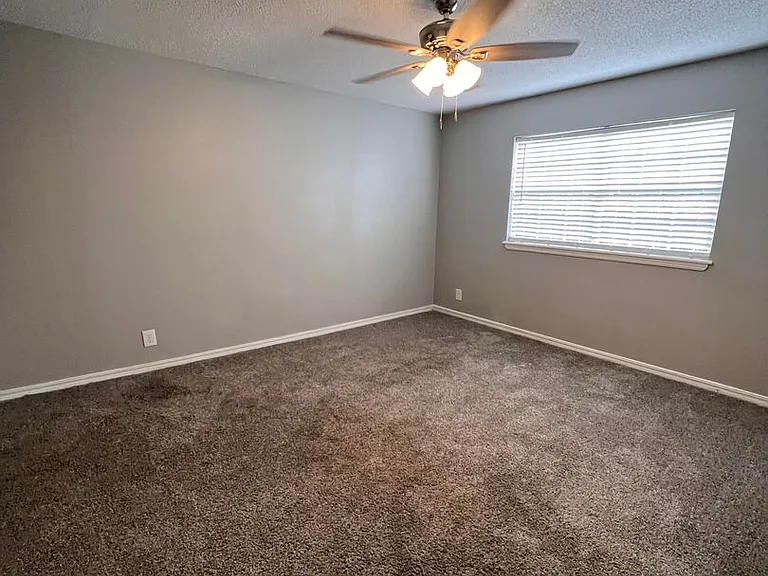 Woodward Park Apartments — Photo 12