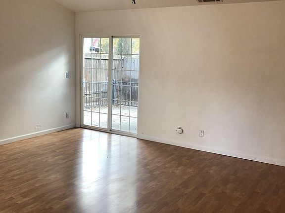 4th image of 18497 Baker Ave