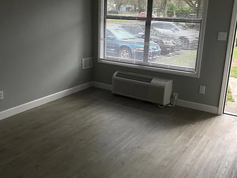 729A Poinsettia Ave #729 — Photo 6
