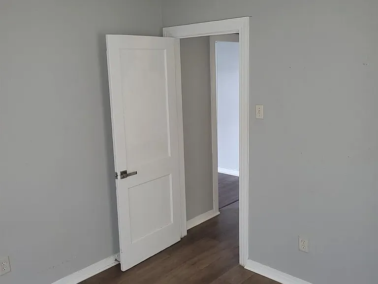 2409 Bastrop St #2 — Photo 16