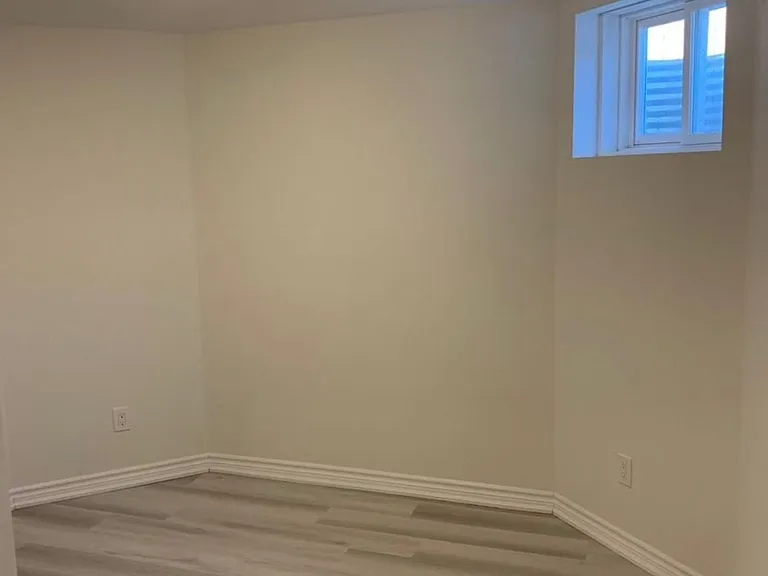 22 Mount Pleasant Ave #BASEMENT — Photo 6