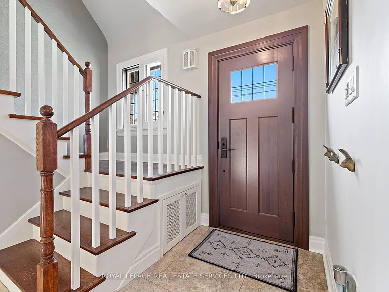 60 Thompson Ave — Photo 2