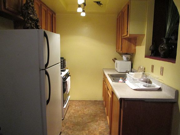 5th image of 3738 33rd St APT 1