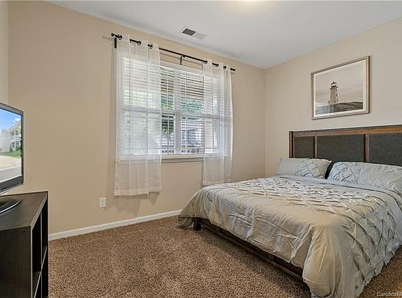 4th image of 7125 Toxaway Ln