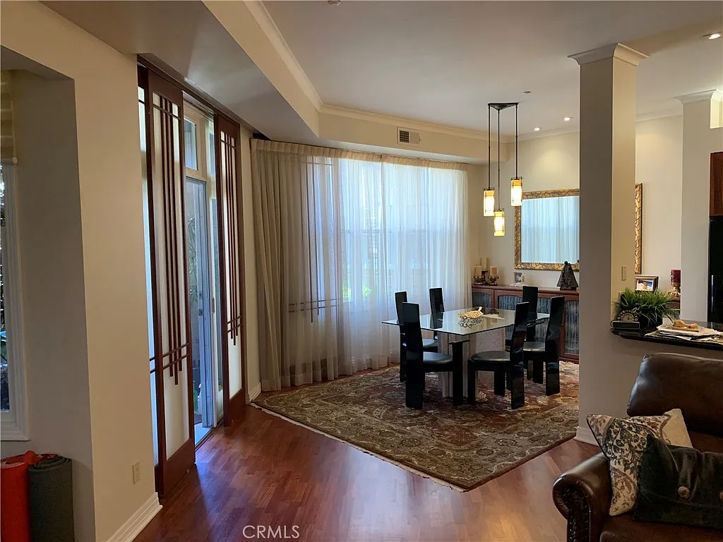 2 bed, 1484 sqft, $4,500 — Photo 2
