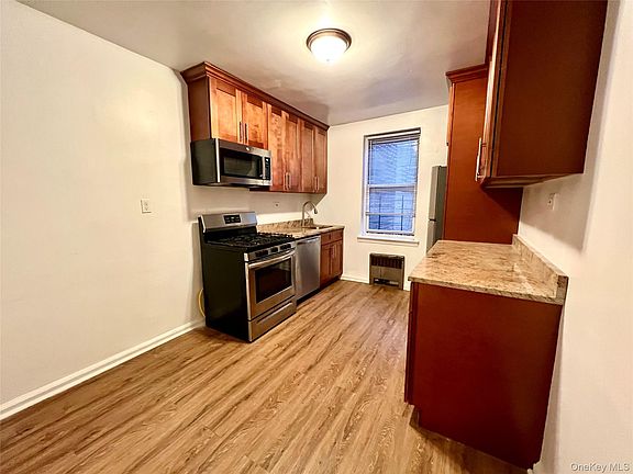 2nd image of 2080 Barnes Avenue #5B