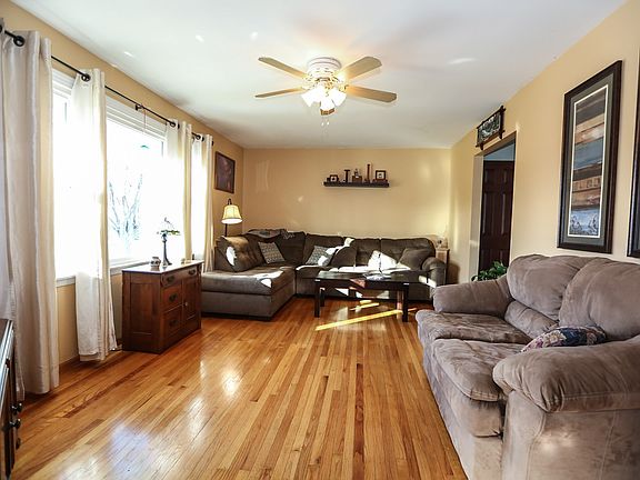 4th image of 21 Spicewood Ln