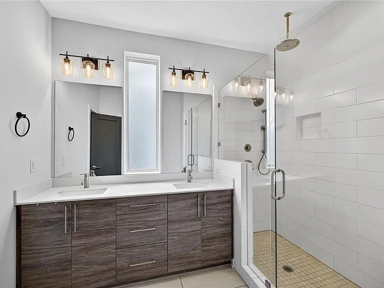 1214 Chelsea Cir NW — Photo 15