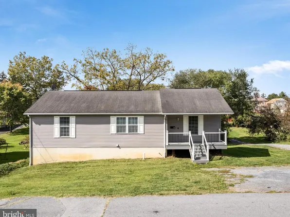 912 3rd St, Martinsburg, WV 25404