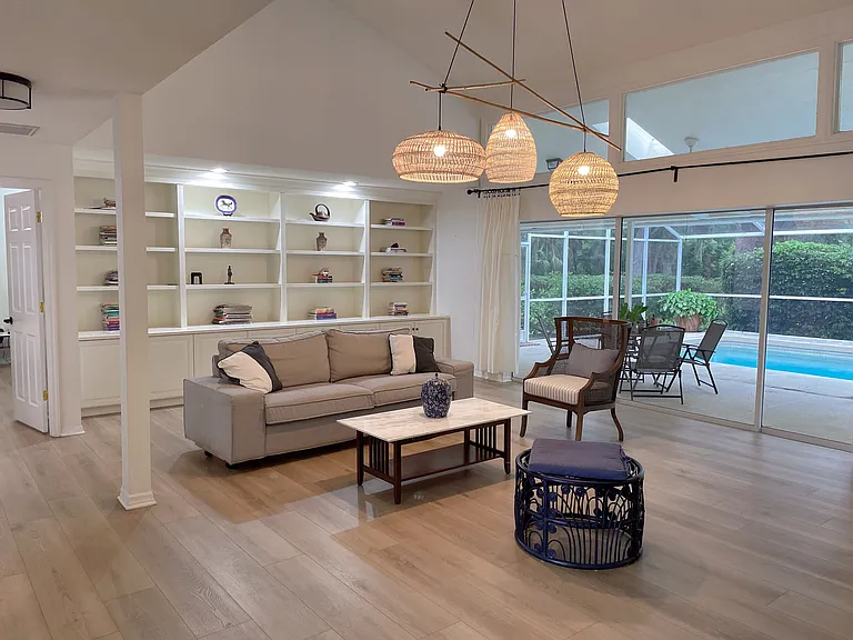 4489 E Oak View Dr — Photo 3