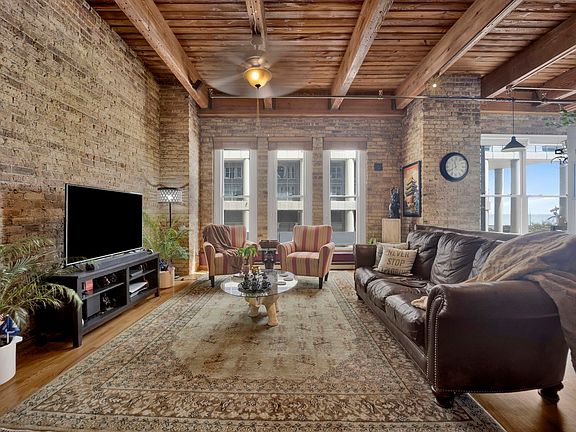2nd image of 540 N Lake Shore Dr APT 225