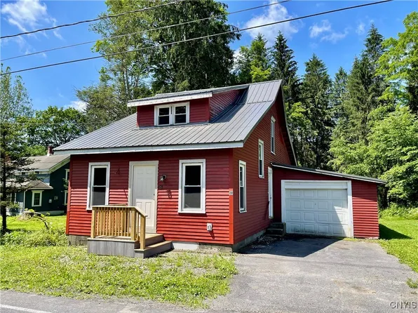 28 Gulf Hill Rd, Cortland, NY 13045