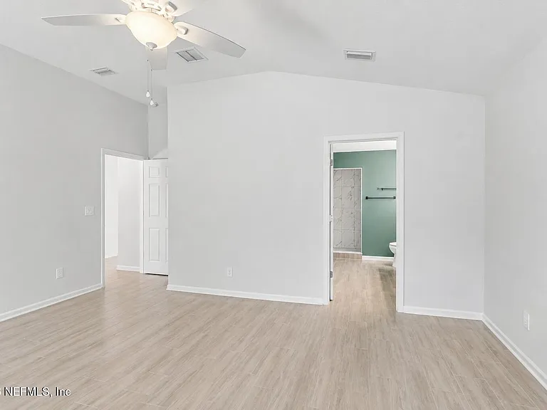 6117 Patriots Landing Ln — Photo 17