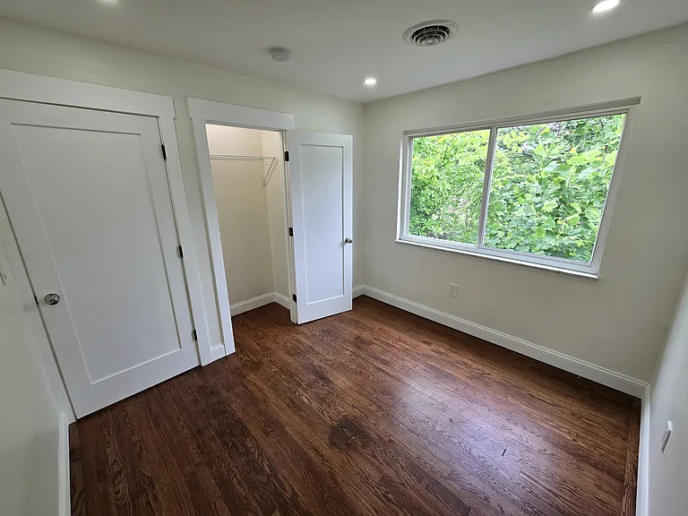 6305 Englewood Ave #4 — Photo 17
