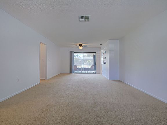 greatroom (living/dining)