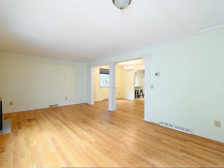 14 Currier Pl — Photo 10