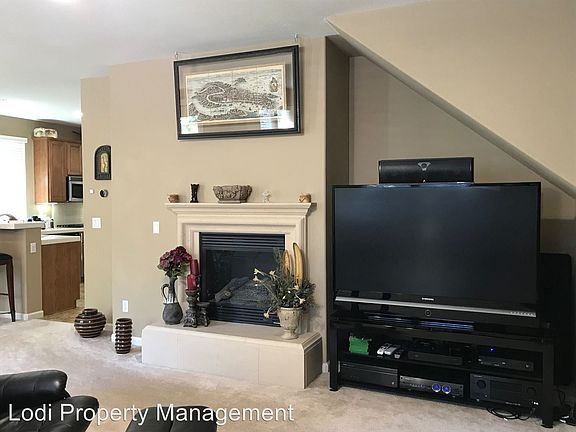 4th image of 5268 Vesta Cir
