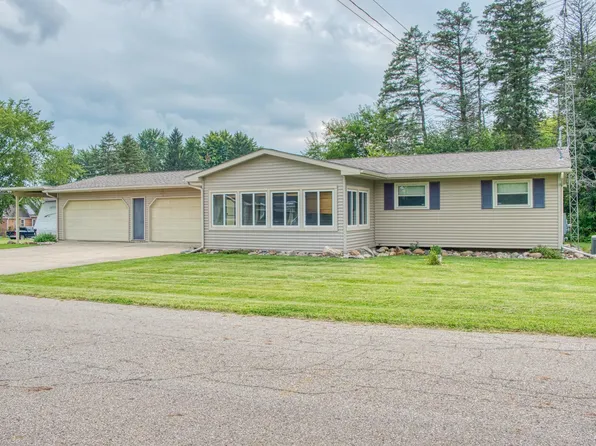 119 Stanley Dr, Corunna, MI 48817