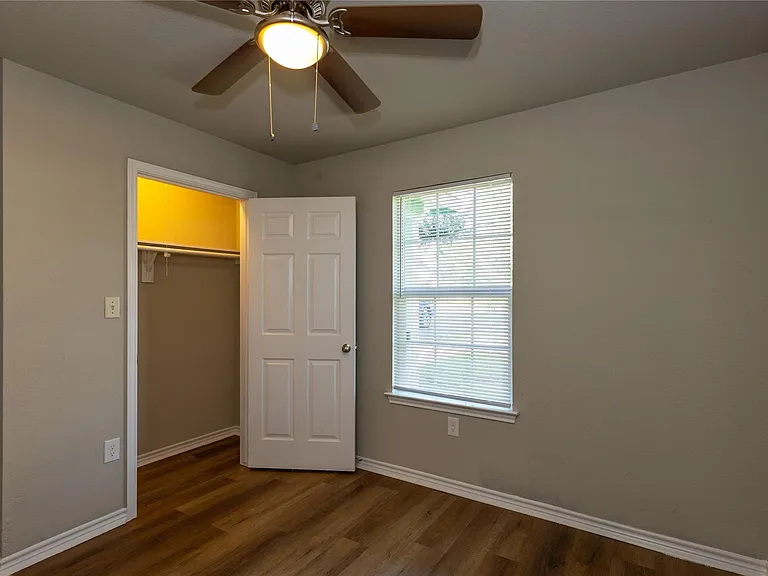 4120 Brandon St — Photo 17