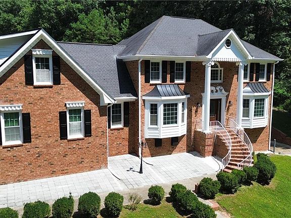 2nd image of 4232 Vineyard Trl