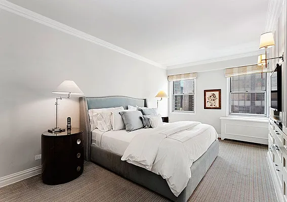 Sold by Sloane Square | media 13