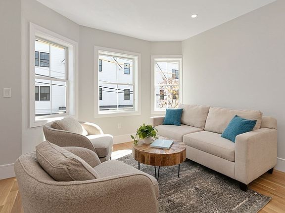 4th image of 23 Berkshire St #2A