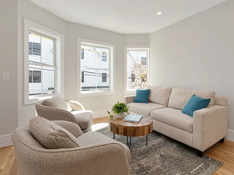 23 Berkshire St #2A — Photo 4