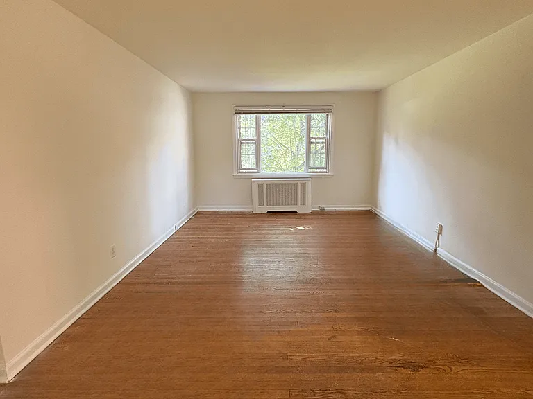 Jericho Manor Apartments — Photo 67