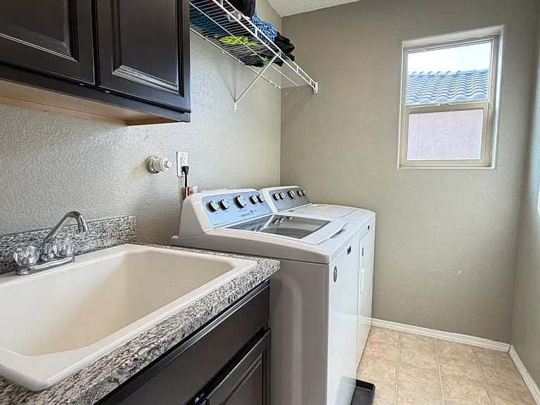 3153 Llano Vista Ct NE — Photo 34