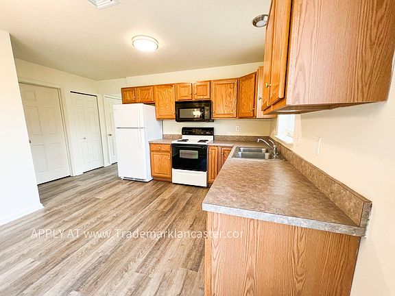 3rd image of 35 Covington Ct