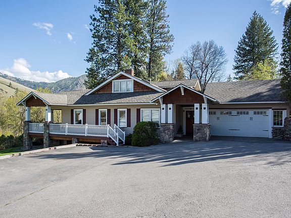 3rd image of 1240 W Greenough Dr